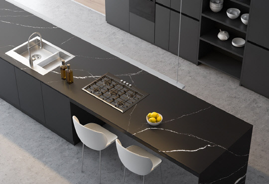 롯데케미칼 엔지니어드스톤 마르퀴나라바나 시공사진. <롯데케미칼 제공>